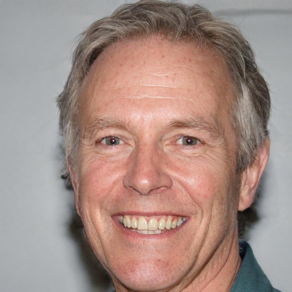 Retrato profesional de Andrés Castillo